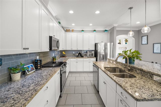 5196 APPENINE LOOP E, St Cloud, FL 34771