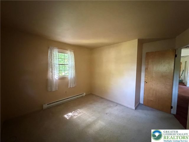 20 Audubon Street, Palmer Twp, PA 18045