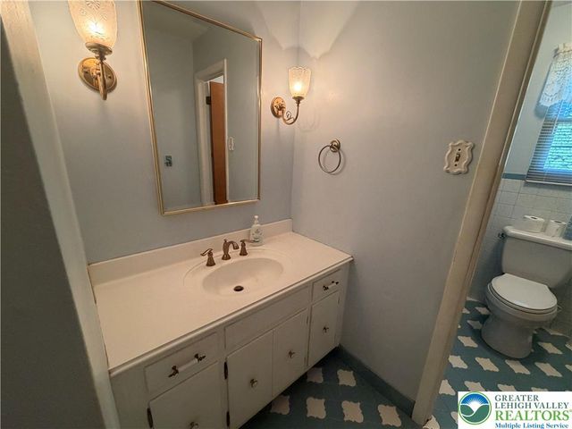 20 Audubon Street, Palmer Twp, PA 18045