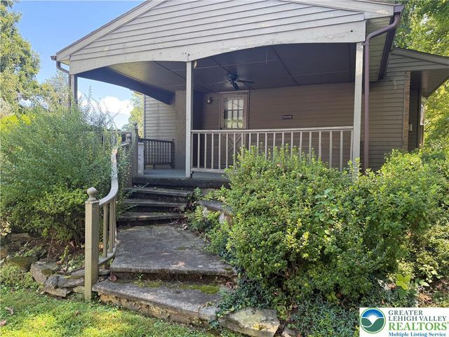 20 Audubon Street, Palmer Twp, PA 18045