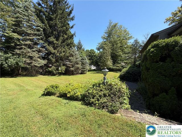20 Audubon Street, Palmer Twp, PA 18045