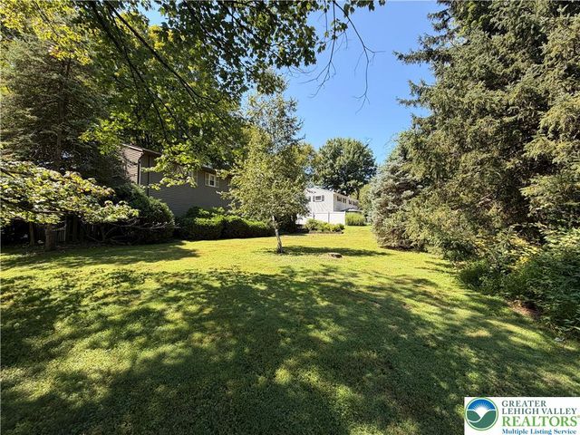 20 Audubon Street, Palmer Twp, PA 18045