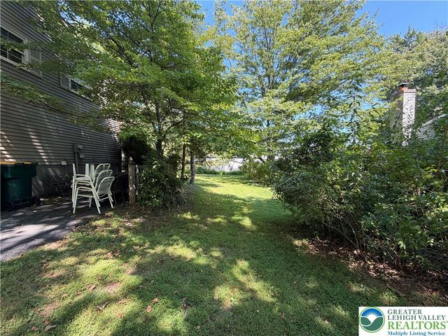 20 Audubon Street, Palmer Twp, PA 18045