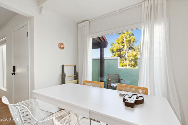 639 E CALAVAR Road, Phoenix, AZ 85022