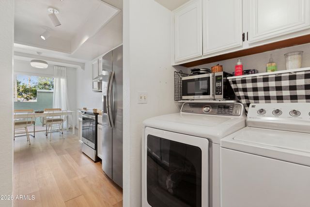 639 E CALAVAR Road, Phoenix, AZ 85022