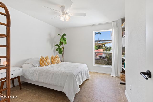 639 E CALAVAR Road, Phoenix, AZ 85022