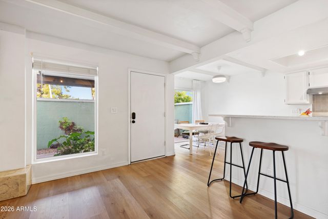 639 E CALAVAR Road, Phoenix, AZ 85022