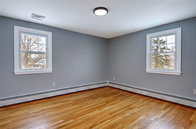 3 Pinetop Road, Barrington, RI 02806