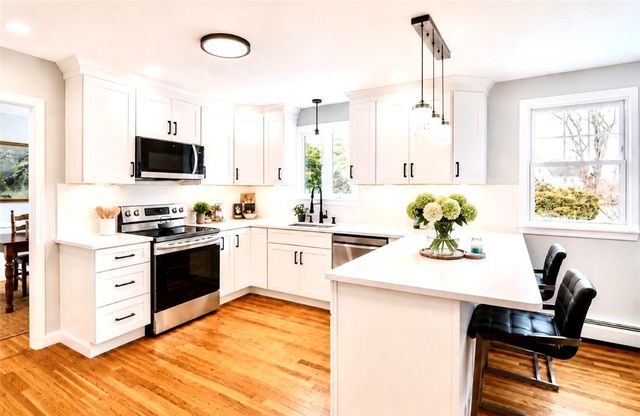 3 Pinetop Road, Barrington, RI 02806