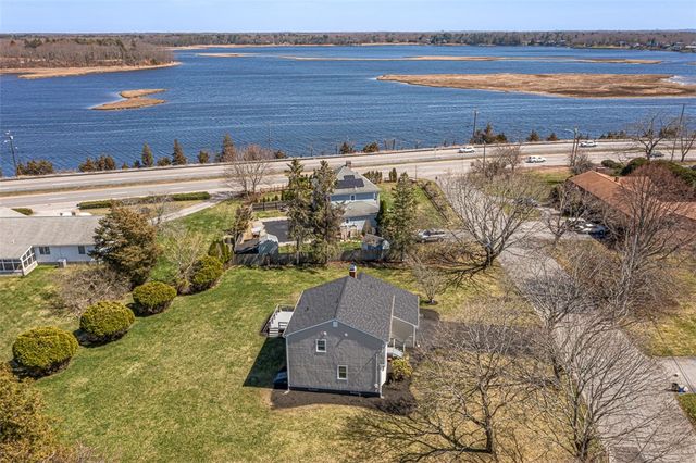 3 Pinetop Road, Barrington, RI 02806