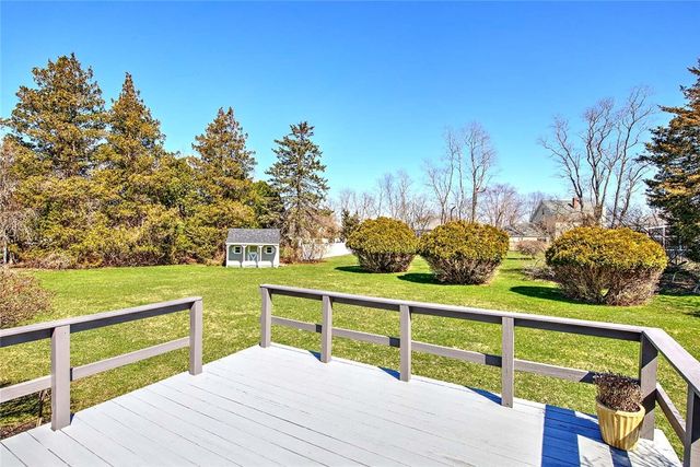 3 Pinetop Road, Barrington, RI 02806
