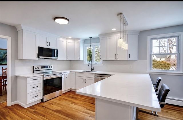3 Pinetop Road, Barrington, RI 02806