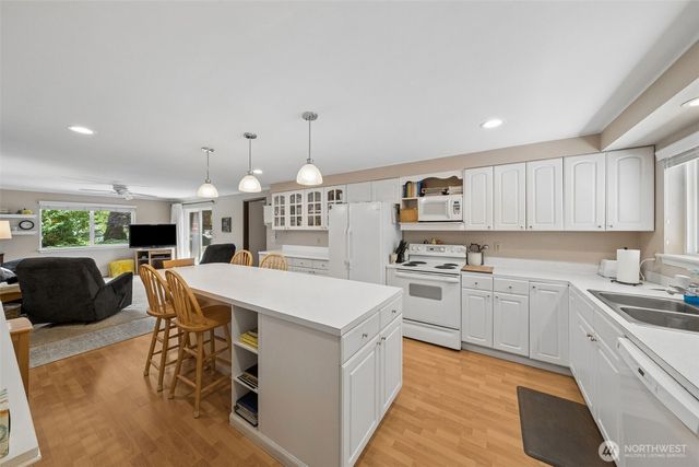4201 7th Street SW, Puyallup, WA 98373
