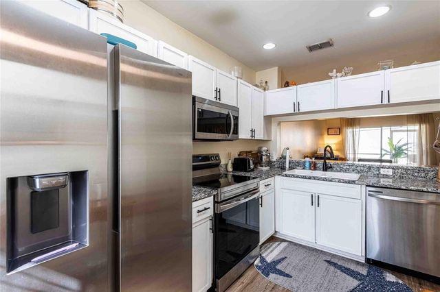 17401 FLATWOODS KEY DRIVE, Tampa, FL 33647