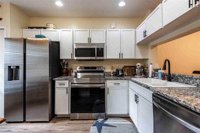 17401 FLATWOODS KEY DRIVE, Tampa, FL 33647