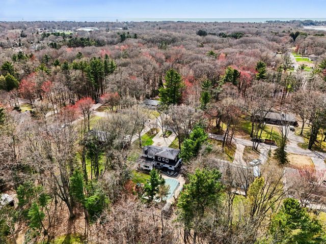 1378 N Lendale Street, Pere Marquette Twp, MI 49431