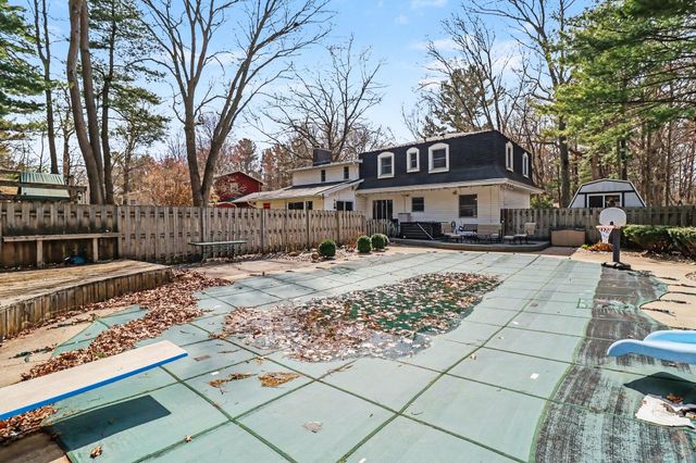 1378 N Lendale Street, Pere Marquette Twp, MI 49431