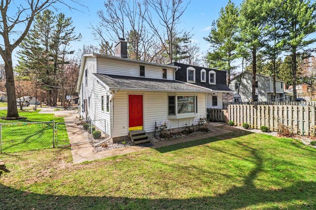 1378 N Lendale Street, Pere Marquette Twp, MI 49431