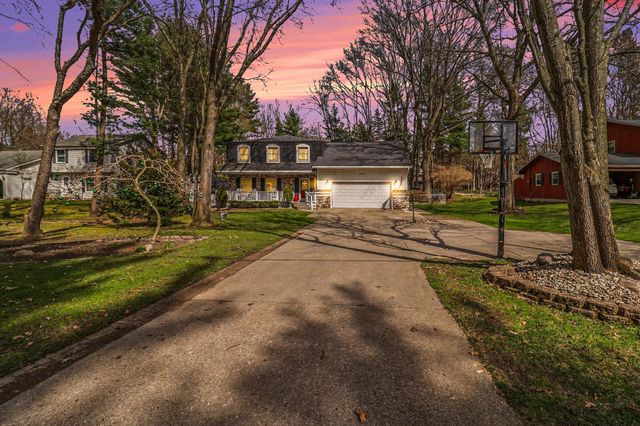 1378 N Lendale Street, Pere Marquette Twp, MI 49431