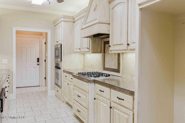 252 Clubview Circle, Pearl, MS 39208