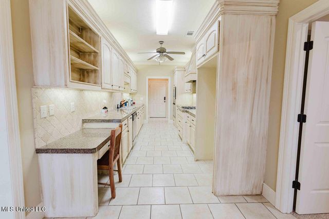 252 Clubview Circle, Pearl, MS 39208