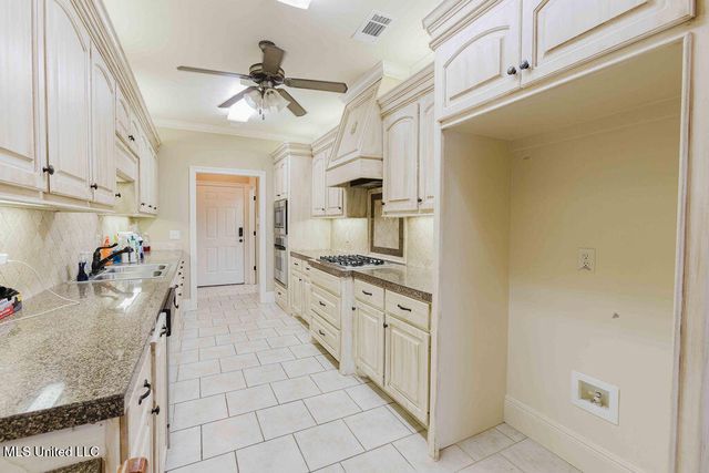 252 Clubview Circle, Pearl, MS 39208