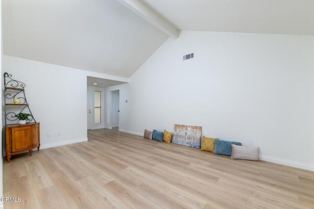 24121 Village 24, Camarillo, CA 93012