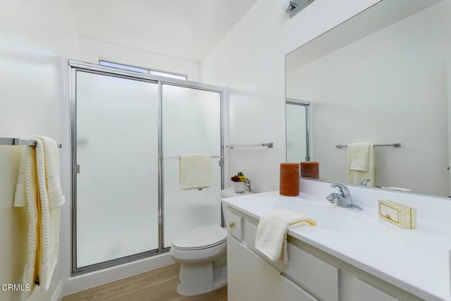 24121 Village 24, Camarillo, CA 93012