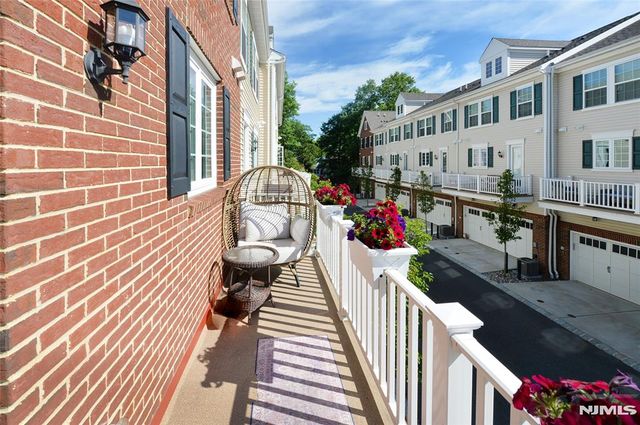 104 W Ramsey Terrace 607, Fair Lawn, NJ 07410