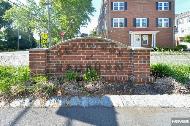 104 W Ramsey Terrace 607, Fair Lawn, NJ 07410