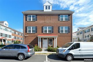 104 W Ramsey Terrace 607, Fair Lawn, NJ 07410