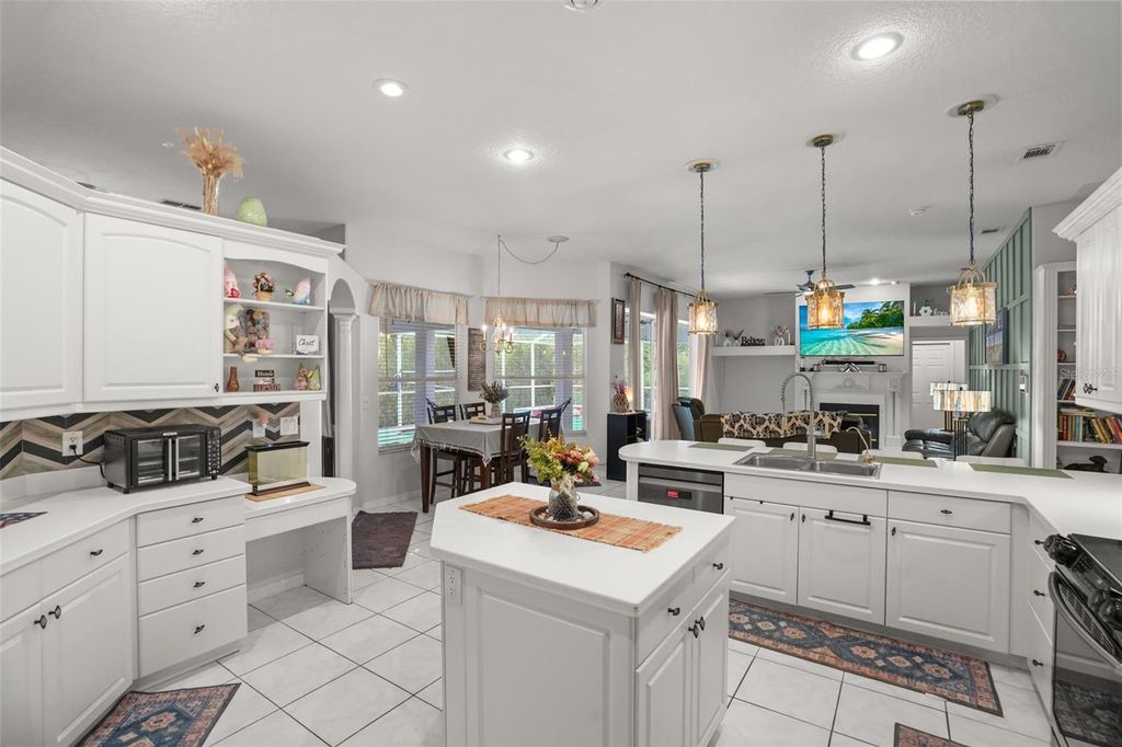 Image 7 of property listing at 2117 LARKSPUR COURT, Trinity, FL 34655