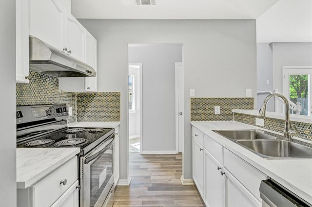 516 Gregory CT, Round Rock, TX 78664