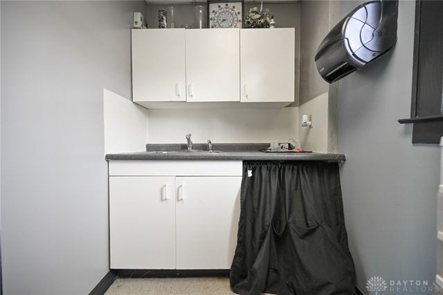 2201 Woodside Avenue, Springfield, OH 45503