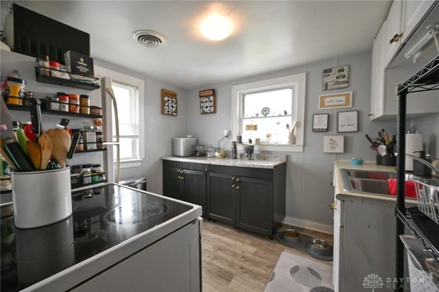 2201 Woodside Avenue, Springfield, OH 45503