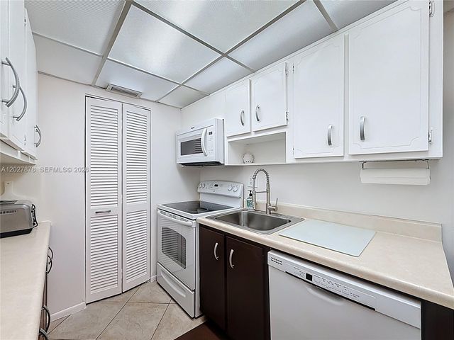 201 178th Dr 315, Sunny Isles Beach, FL 33160