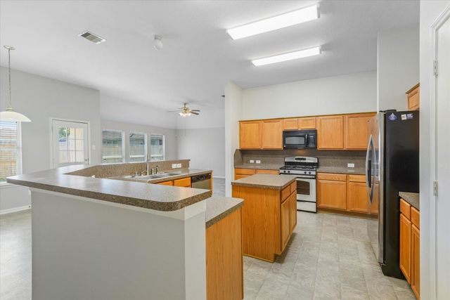 1318 Auburn View Lane, Fresno, TX 77545