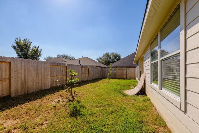 1318 Auburn View Lane, Fresno, TX 77545