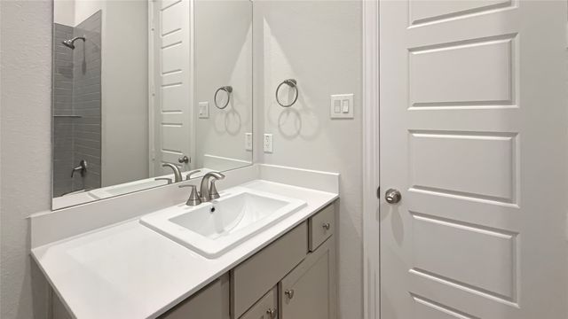8277 Huron Peak Drive, Frisco, TX 75034