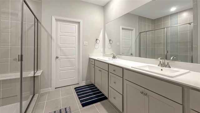8277 Huron Peak Drive, Frisco, TX 75034