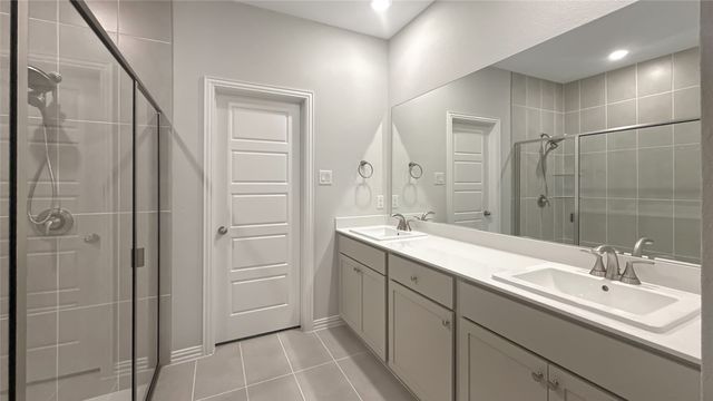 8277 Huron Peak Drive, Frisco, TX 75034