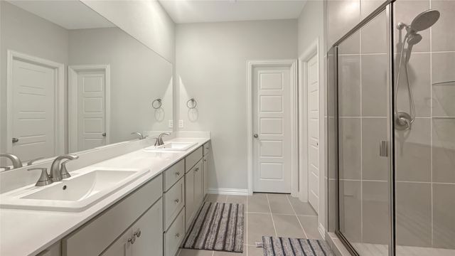 8277 Huron Peak Drive, Frisco, TX 75034