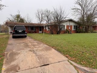 129 Palm Drive, Marlin, TX 76661