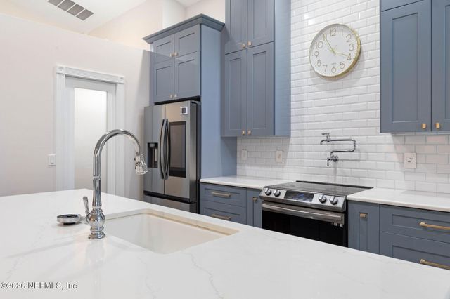 2 GLENEAGLES Place, Palm Coast, FL 32137