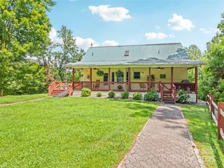 165 Lollis Lane, Bryson City, NC 28713