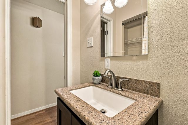 6336 E University Boulevard, Dallas, TX 75214