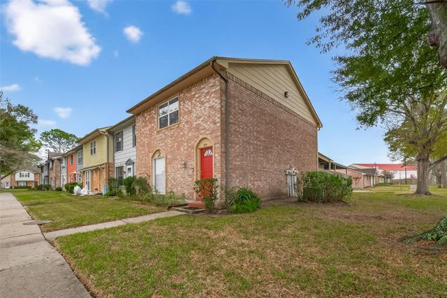 3834 Laura Leigh Drive, Friendswood, TX 77546