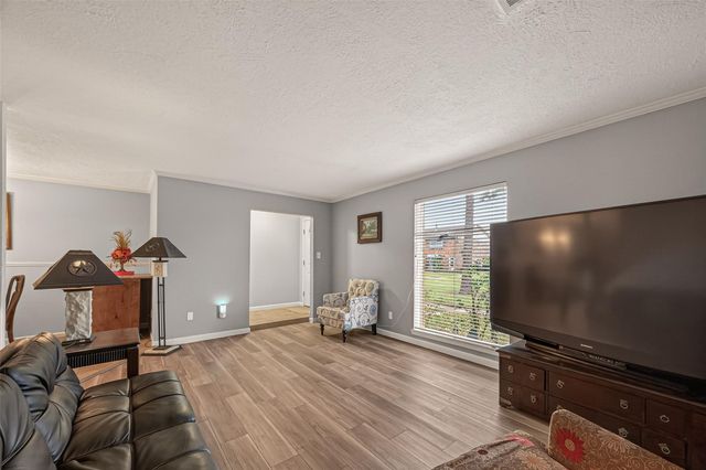 3834 Laura Leigh Drive, Friendswood, TX 77546