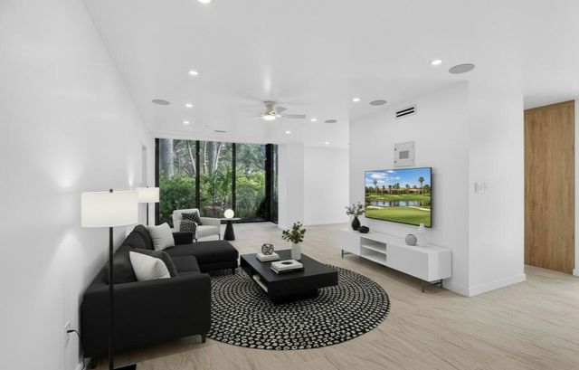 7819 Lakeside Boulevard 812, Boca Raton, FL 33434