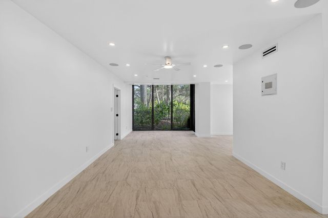 7819 Lakeside Boulevard 812, Boca Raton, FL 33434